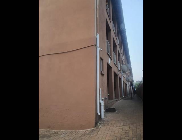 2 BEDROOM APARTMENT FOR SALE IN FLORIDA